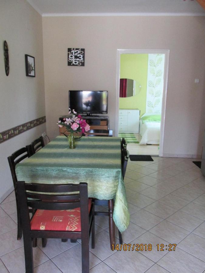 Holiday Home In Balatonkeresztur 19455 Δωμάτιο φωτογραφία
