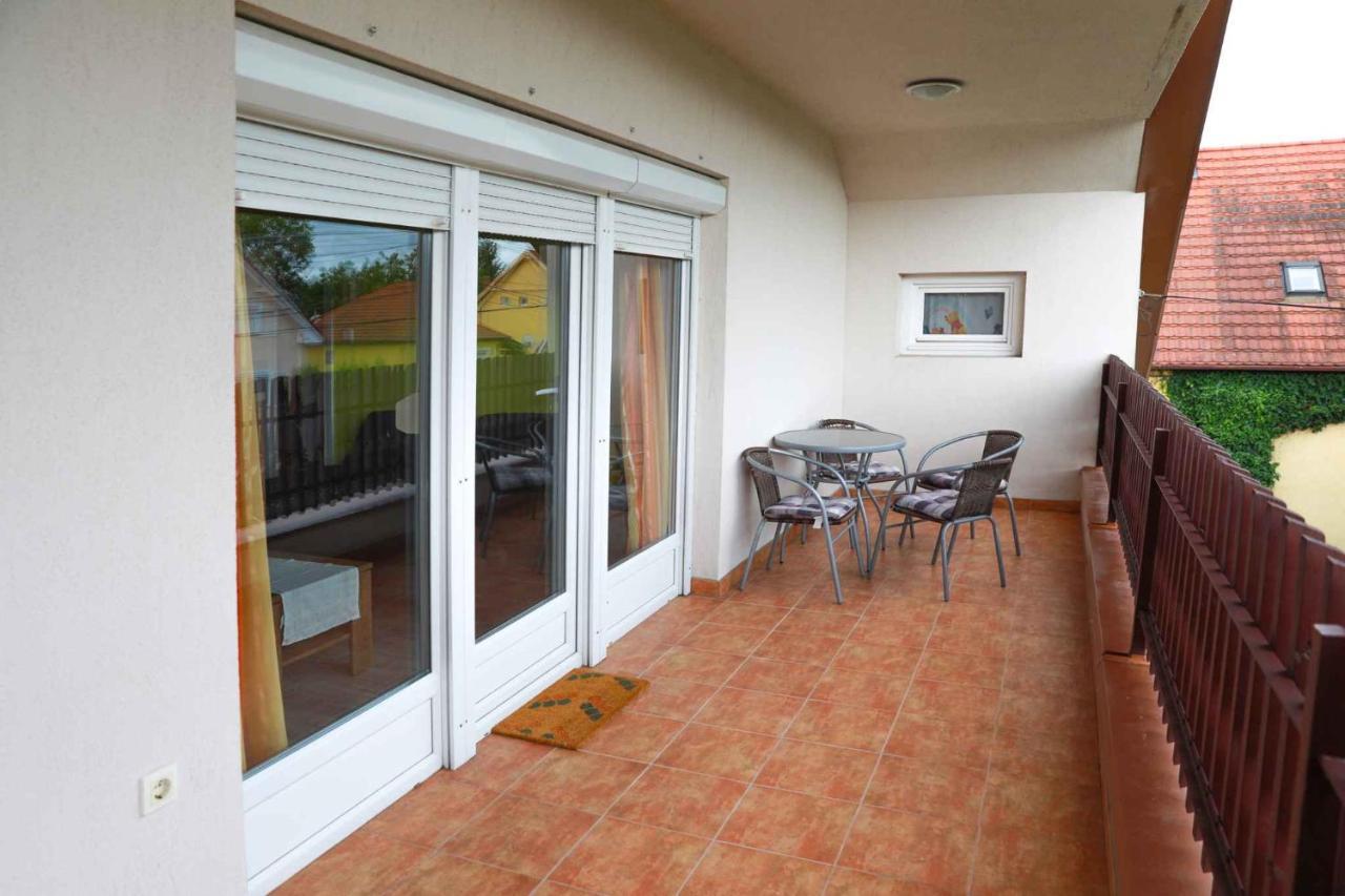 Holiday Home In Balatonkeresztur 19455 Εξωτερικό φωτογραφία